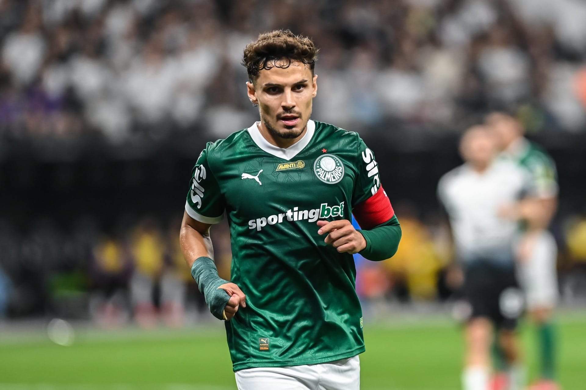 Palmeiras: Departamento médico descarta necessidade de cirurgia em Raphael Veiga