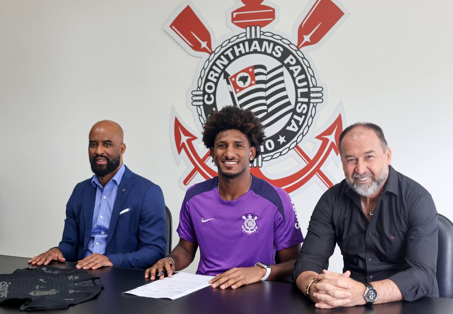 Corinthians acerta renovação de empréstimo de Talles Magno