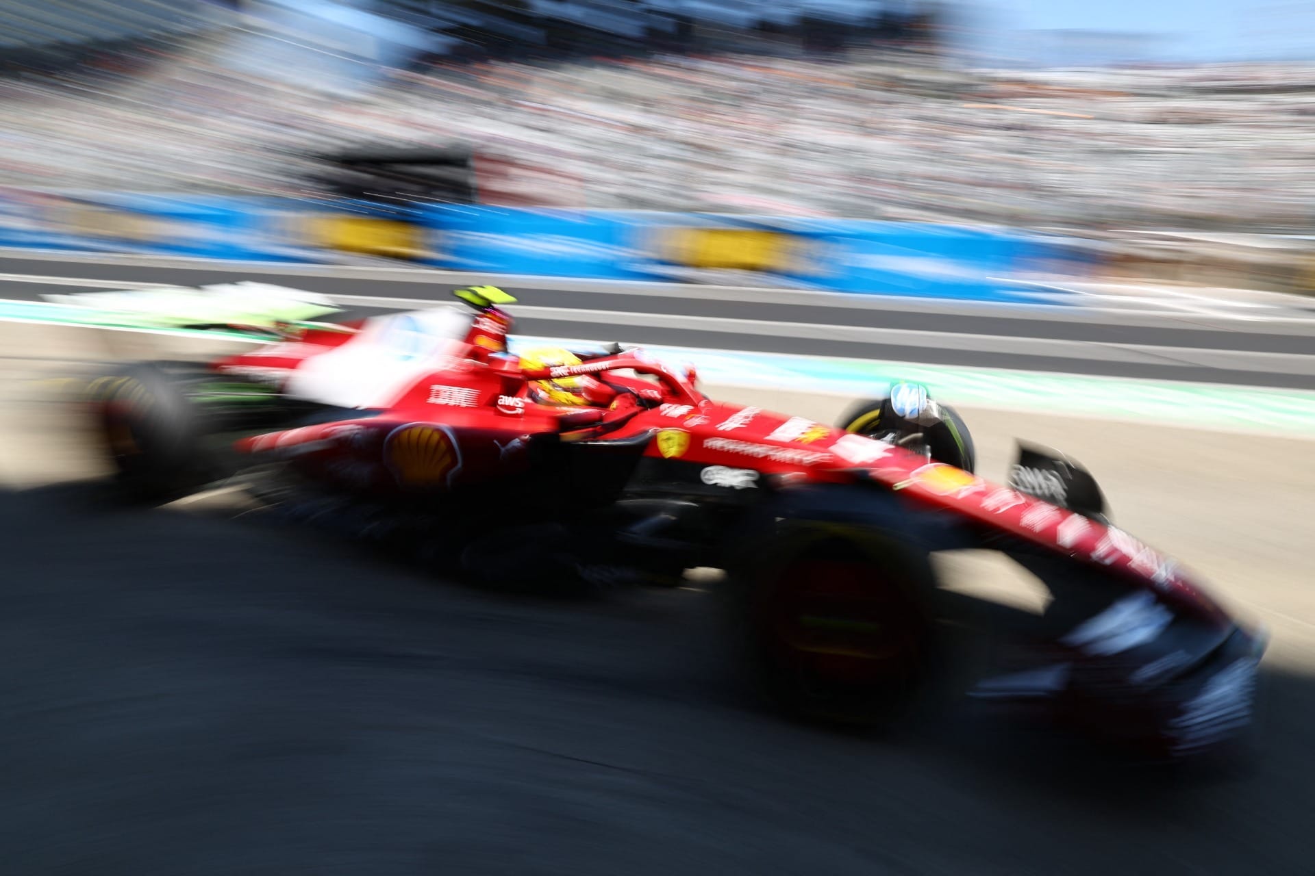 Ferrari de Hamilton no treino livre