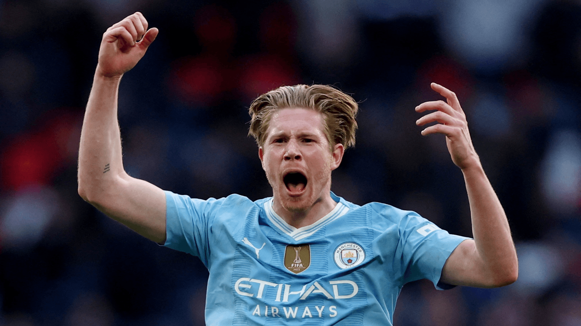 De Bruyne diz que quer seguir na Inglaterra e que saída do City foi decisão do clube