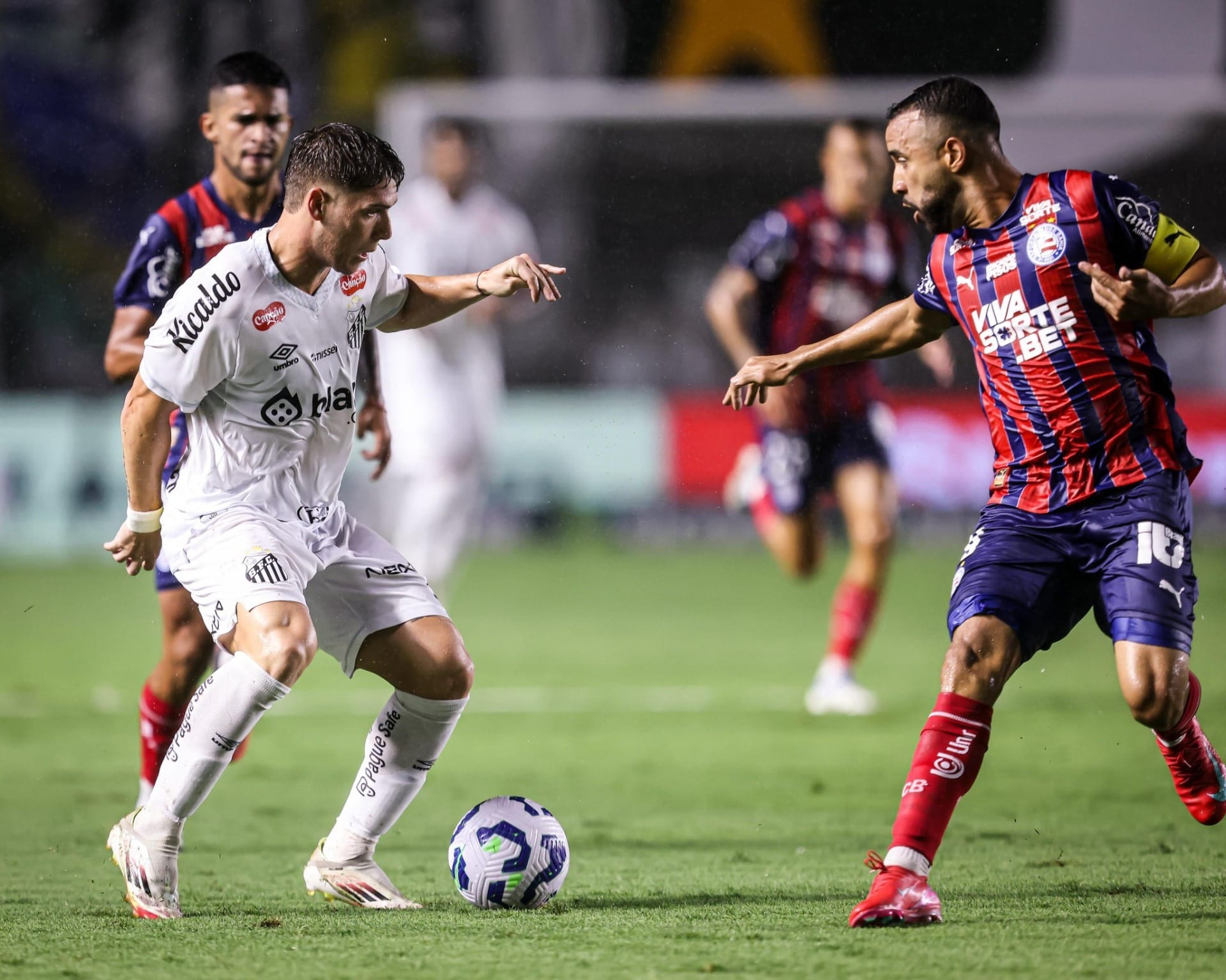 Santos busca virada mas cede empate no fim para o Bahia e segue sem vencer no Brasileiro