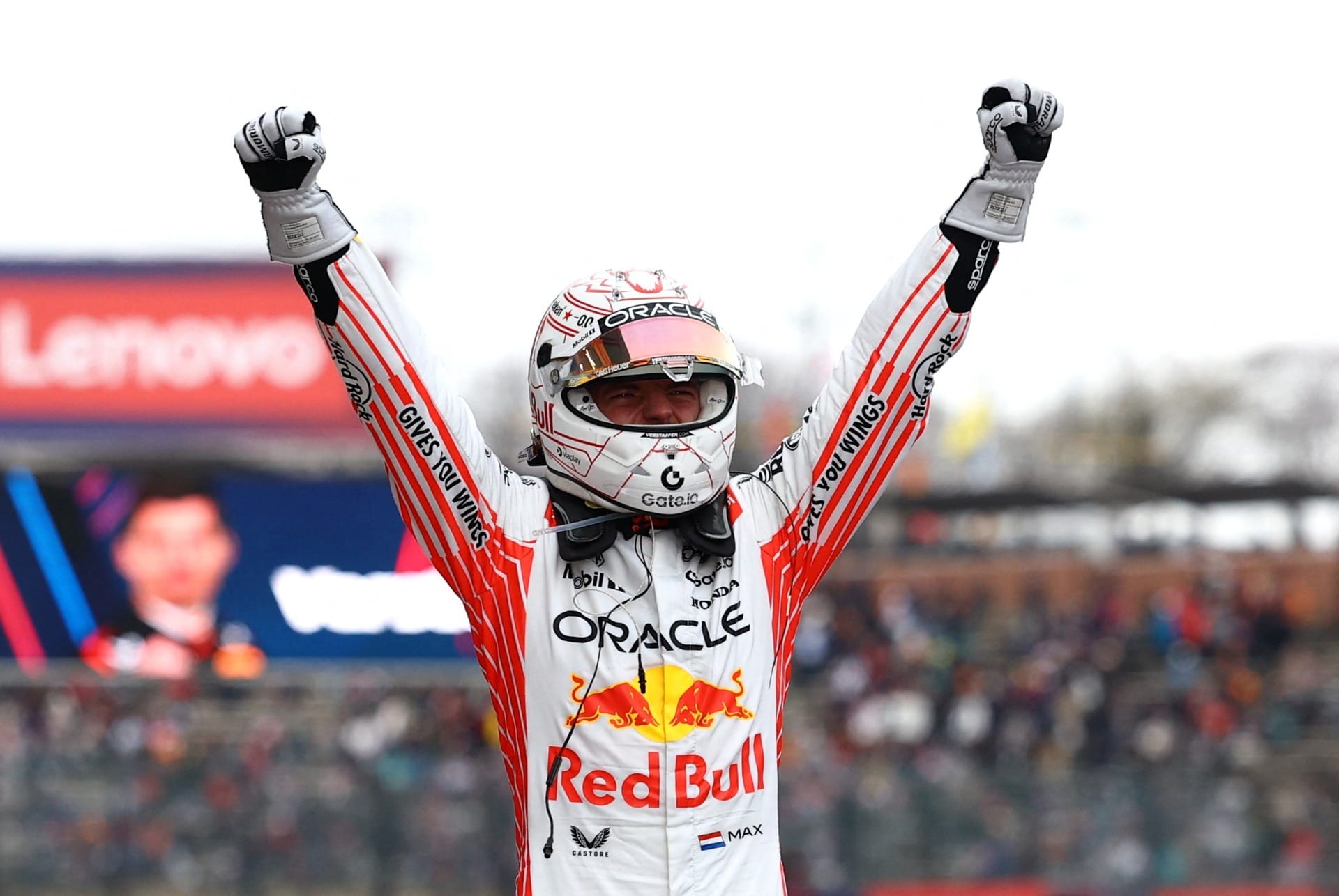 Para Verstappen, condições da corrida 'ajudaram muito' a vencer GP do Japão