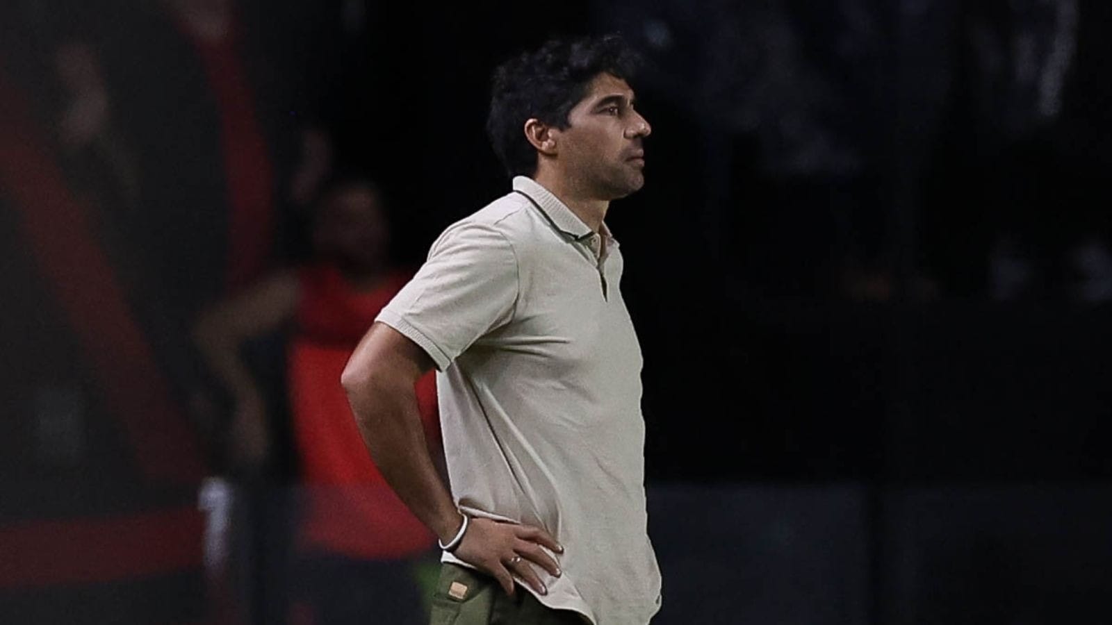 Neto ironiza Abel Ferreira por cumprimentar árbitro após Sport x Palmeiras: "Só porque ganhou"
