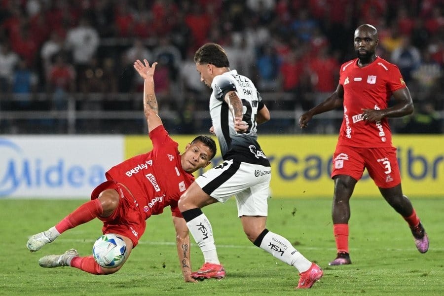 Corinthians sai no lucro com gol no fim e empata com América em Cali pela Sul-Americana