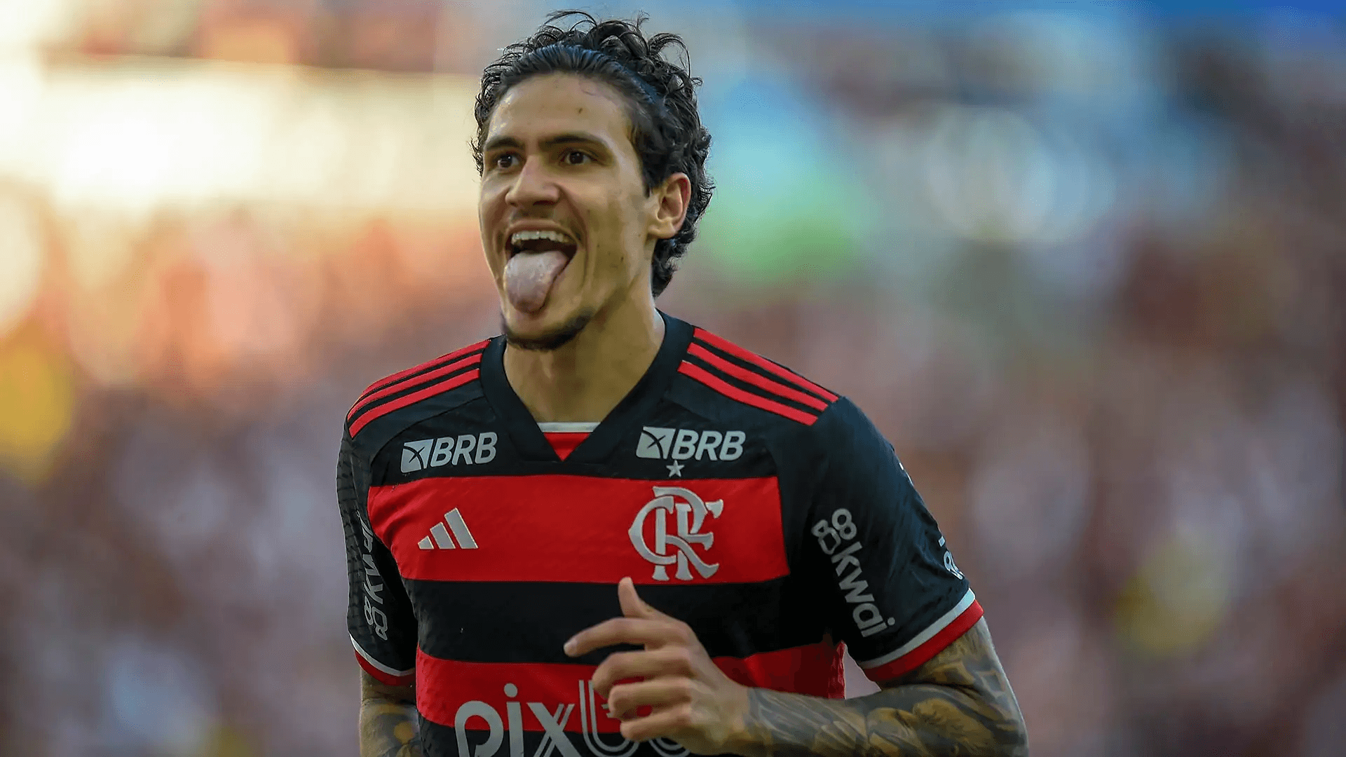 Pedro volta a ser relacionado pelo Flamengo após sete meses afastado por lesão