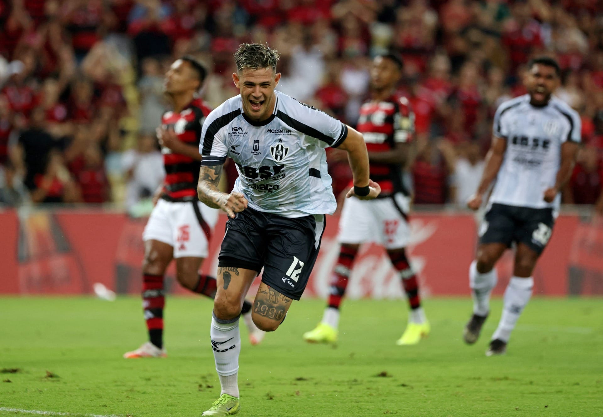 Flamengo é superado no Maracanã e Central Córdoba tem vitória histórica na Libertadores