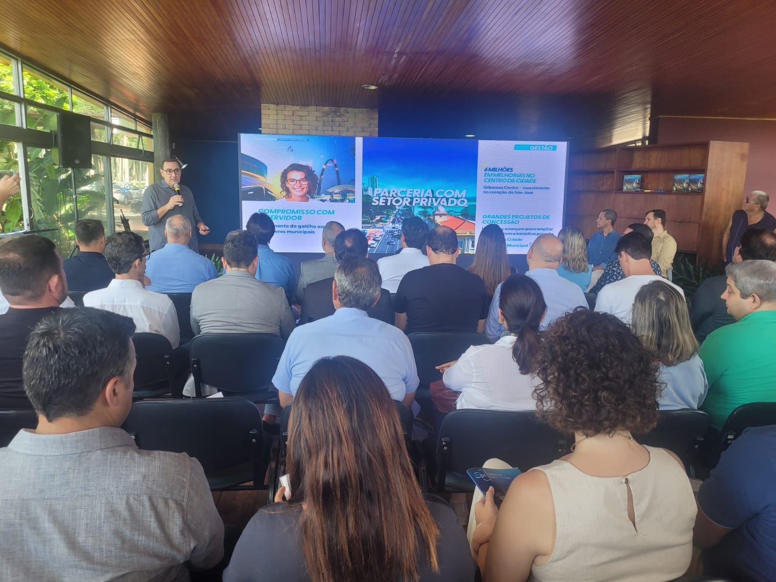 Anderson Farias diz que vai rescindir contrato com empresa responsável pelas obras do Mercadão