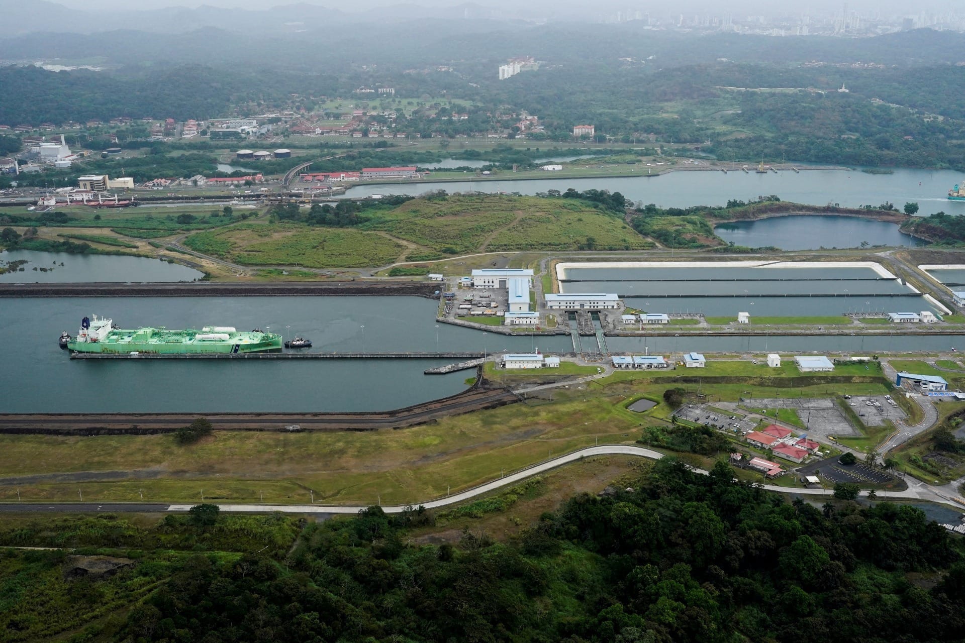 Canal do Panamá limita trânsito diário diante da previsão de El Niño severo