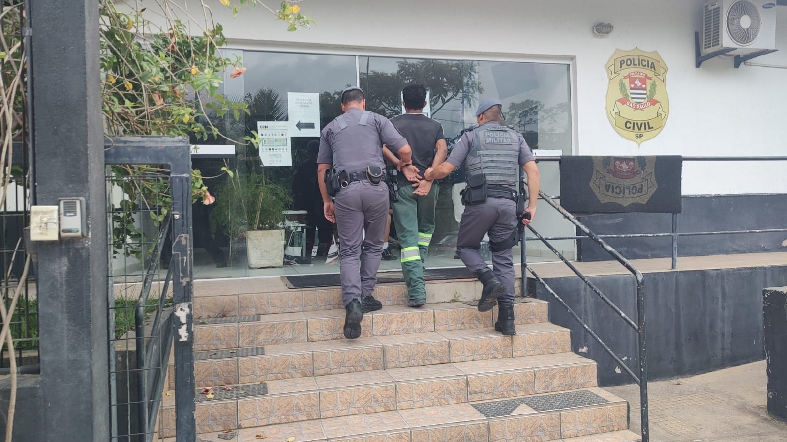Homem cearense procurado pela Justiça é preso pela PM em Ilhabela