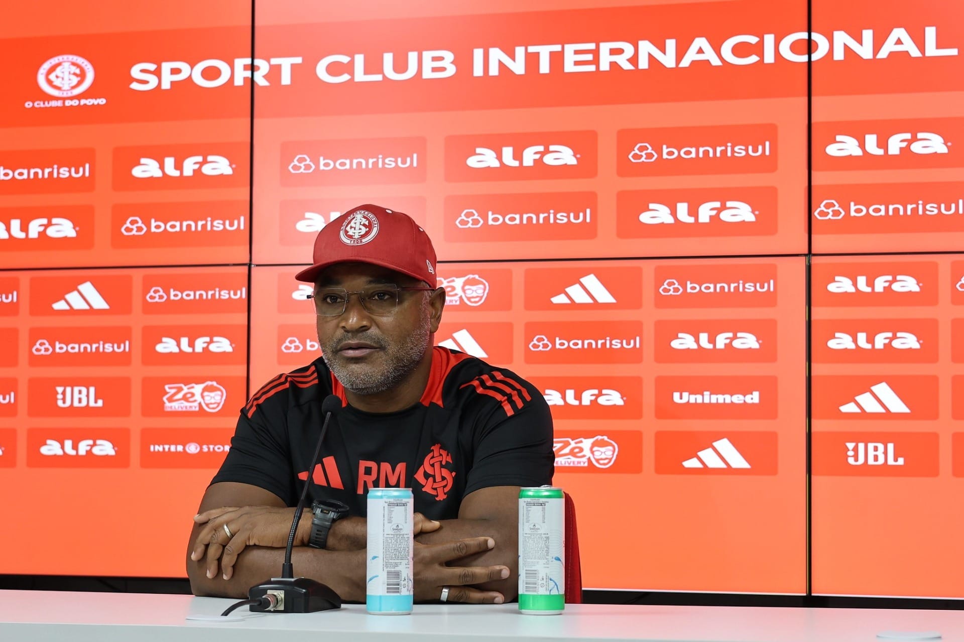 Internacional renova com Roger Machado até 2026: 'É uma alegria seguir no projeto'