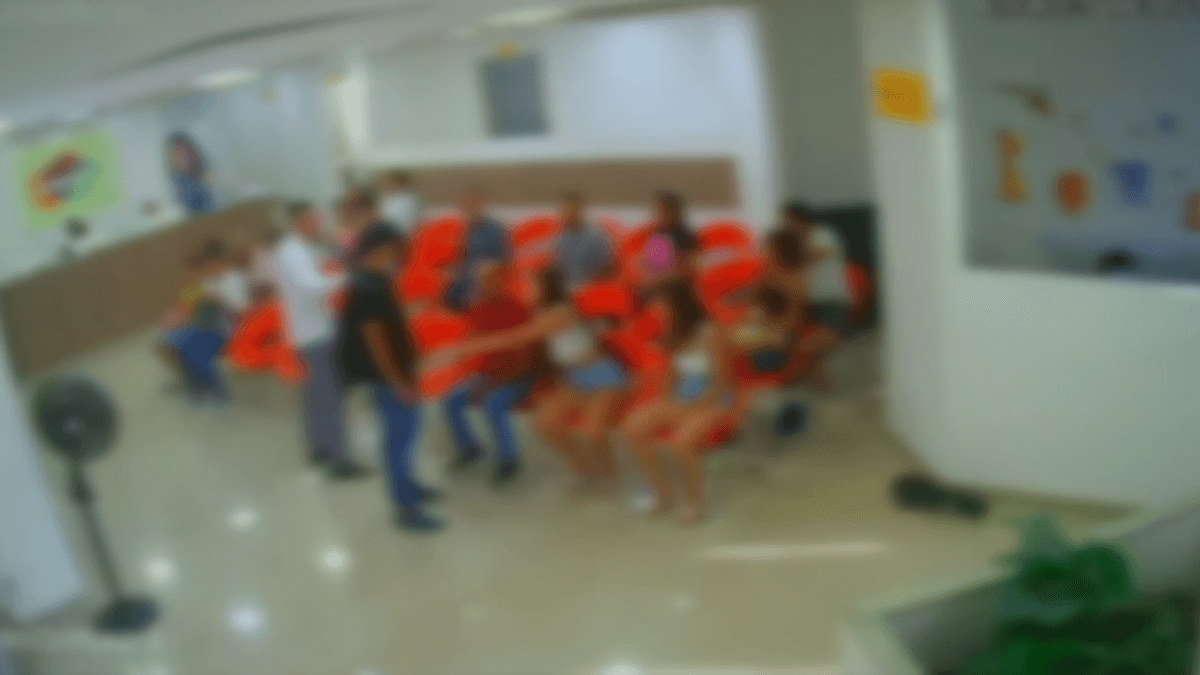 Vídeo: bandidos fazem funcionários e pacientes reféns em assalto a clínica odontológica de SP