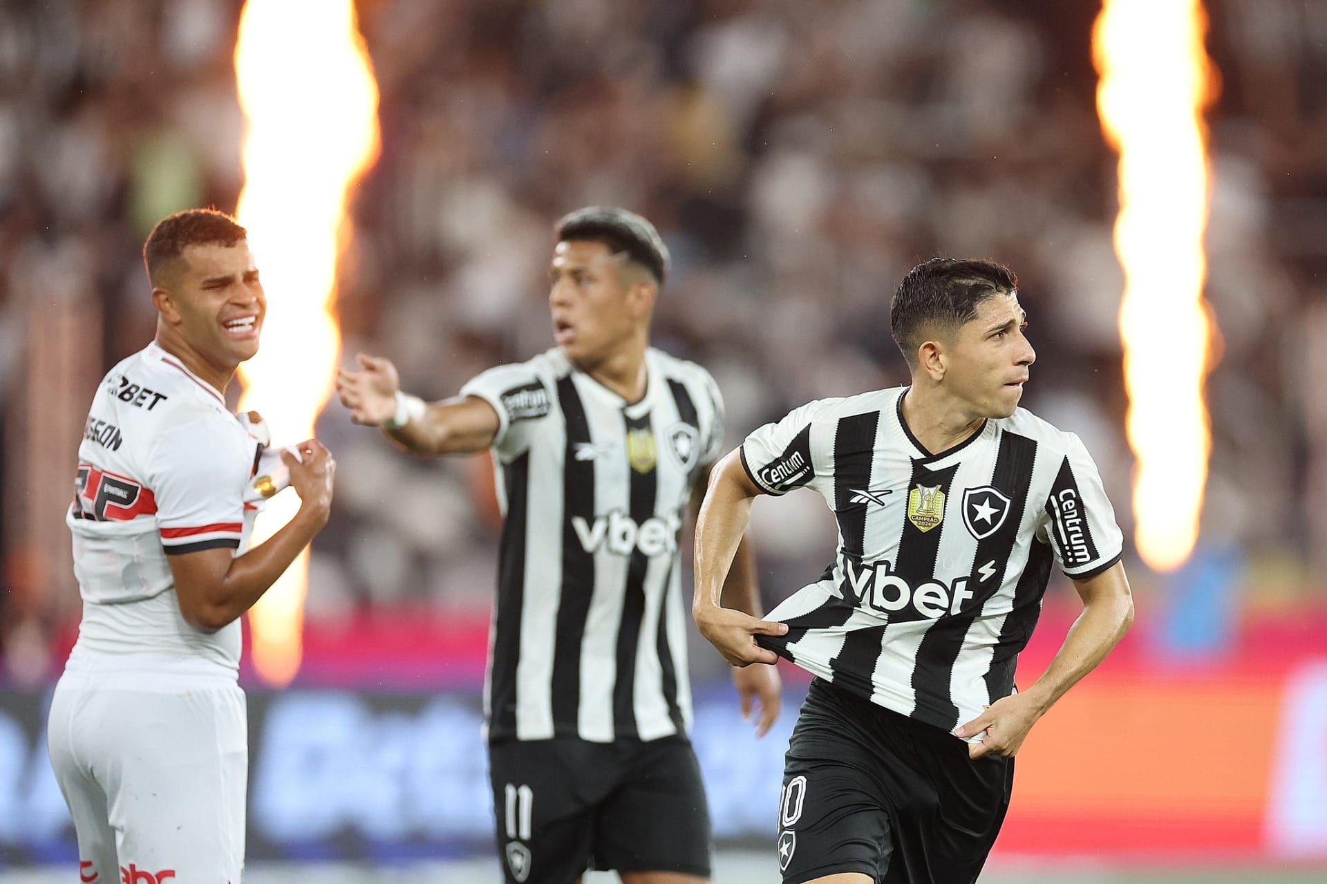 São Paulo peca pela oscilação contra o Botafogo e empata pela 4ª vez no Brasileirão