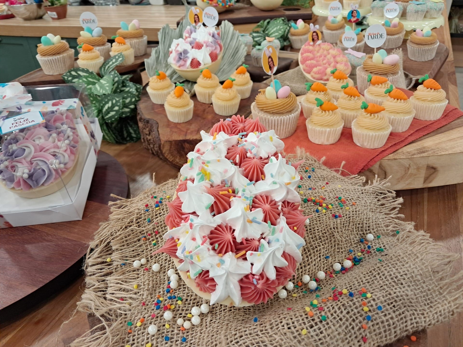 Ovo bolo de morango e creme aveludado | Band Receitas