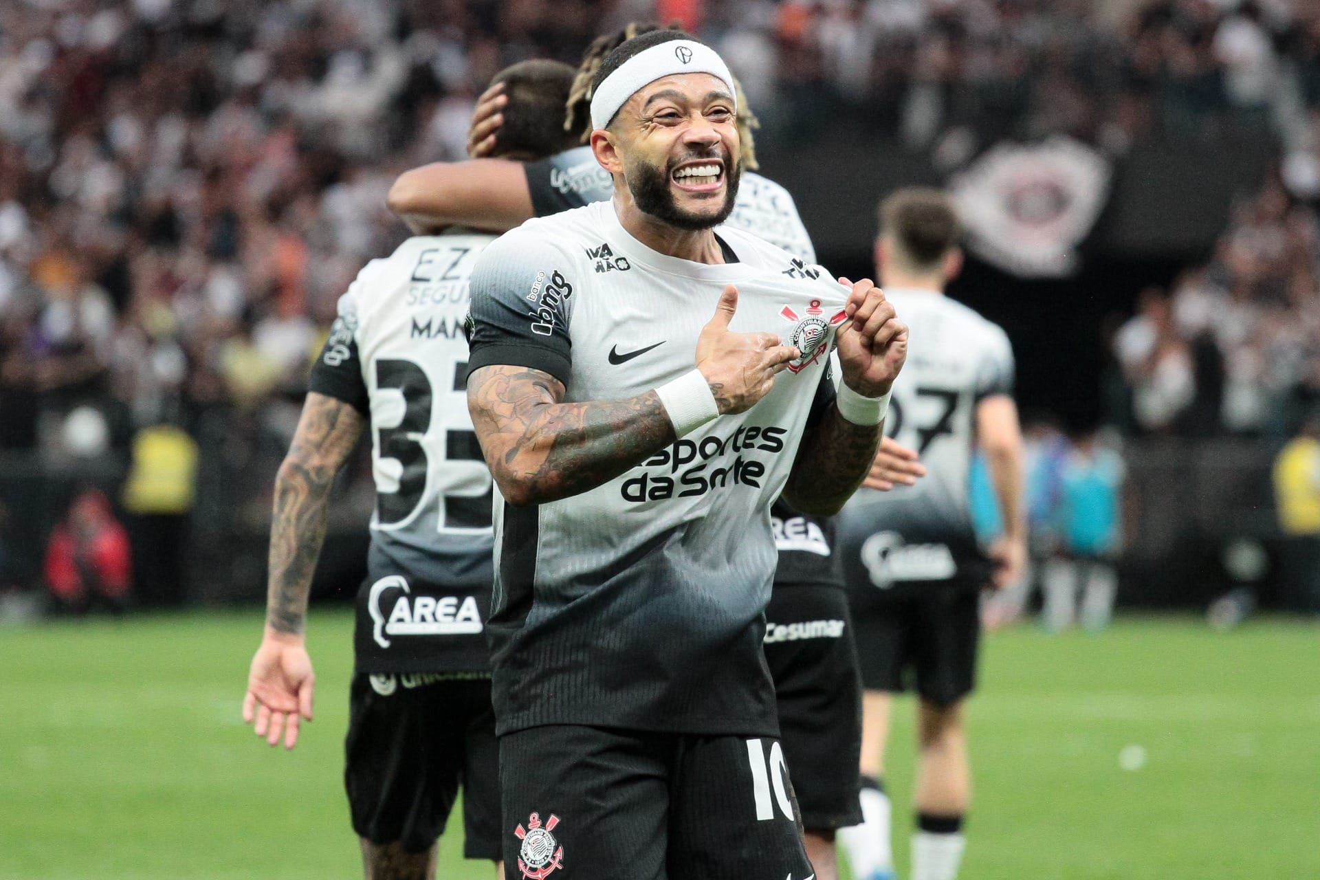 Memphis se diz orgulhoso após vitória, mas avisa: "Quero competir, vim para isso"