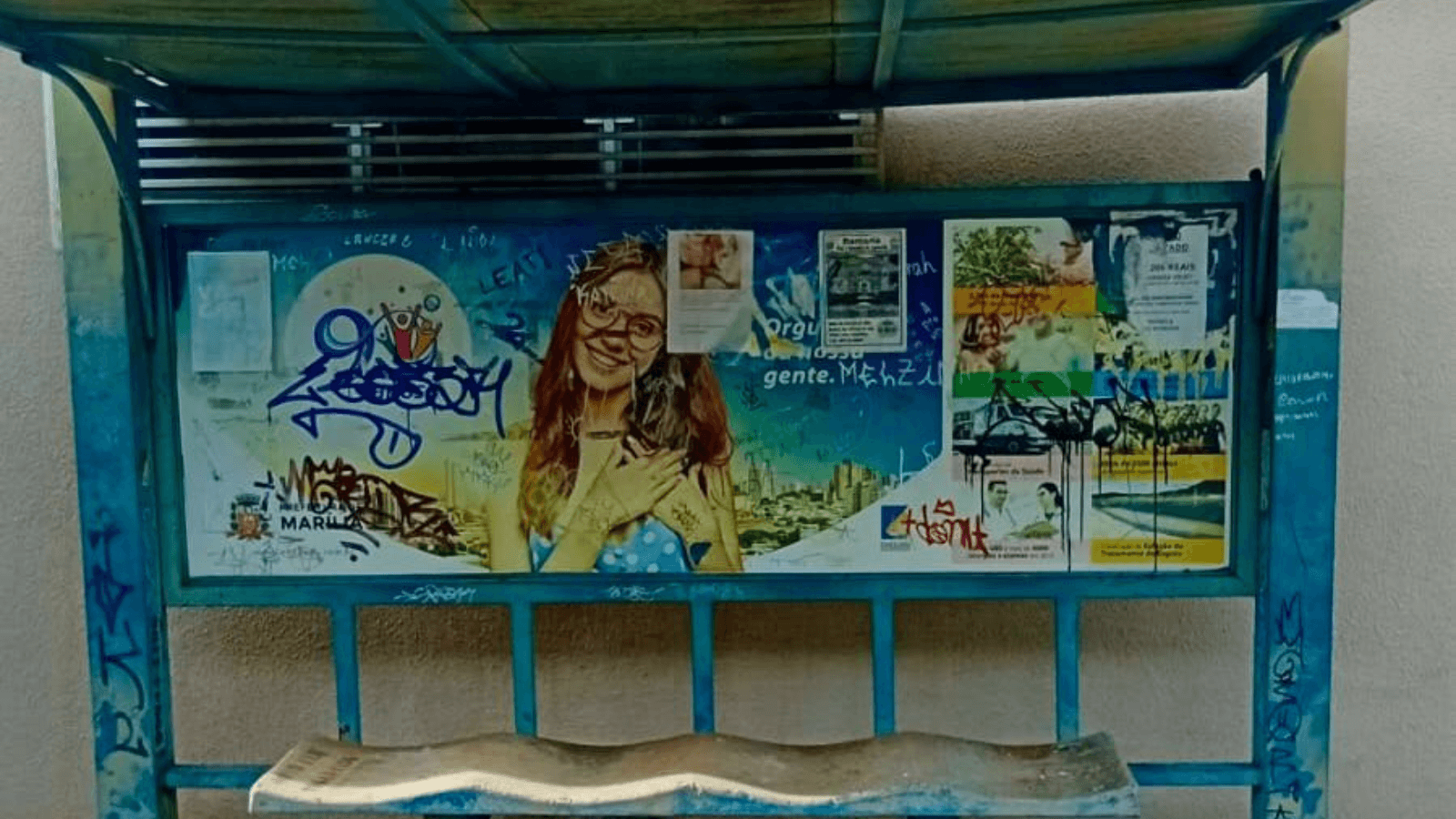 Pontos de ônibus na zona Norte de Marília são revitalizados pela Emdurb