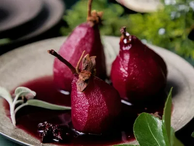 Peras ao vinho do chef Daniel Bork | Band Receitas