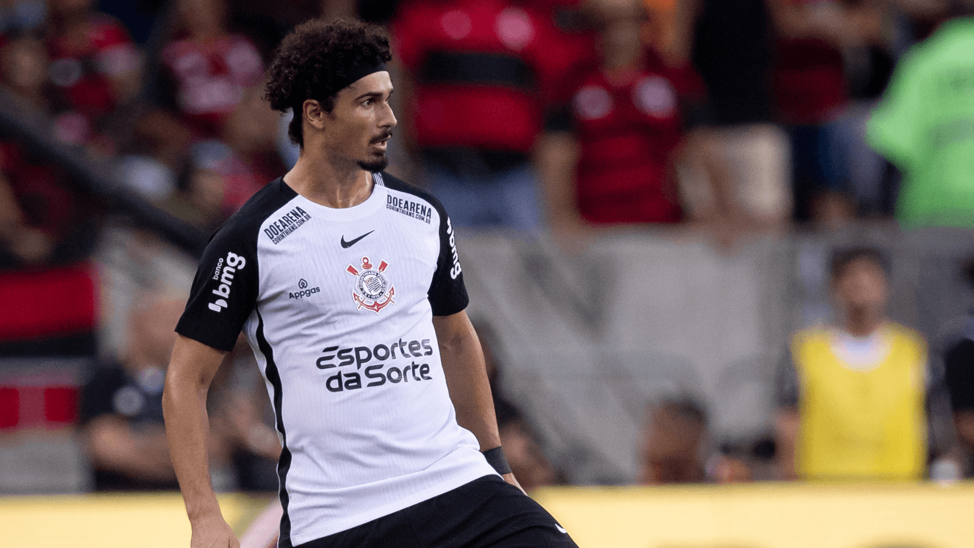 "Vocês passaram vergonha no Maracanã", dispara Ronaldo Giovanelli sobre goleada do Corinthians