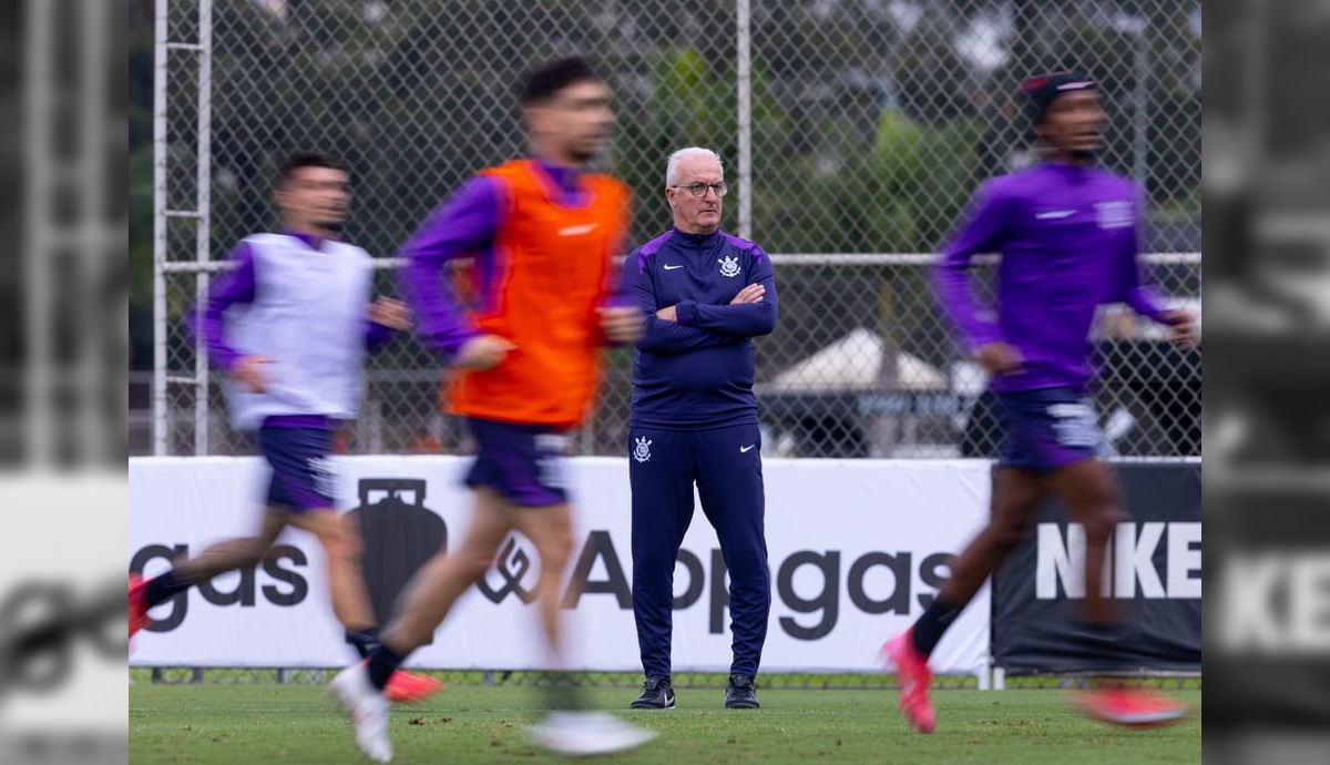 Dorival comanda primeiro treino no Corinthians e tem nome no BID para poder estrear