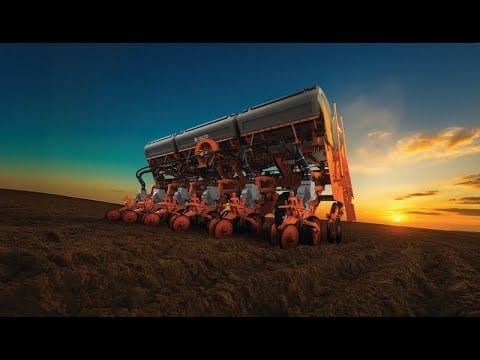 Jacto lança plantadeira de amendoim na Agrishow 2025 em Ribeirão Preto (SP)