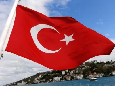 Turquia restringe cesáreas para aumentar taxa de natalidade