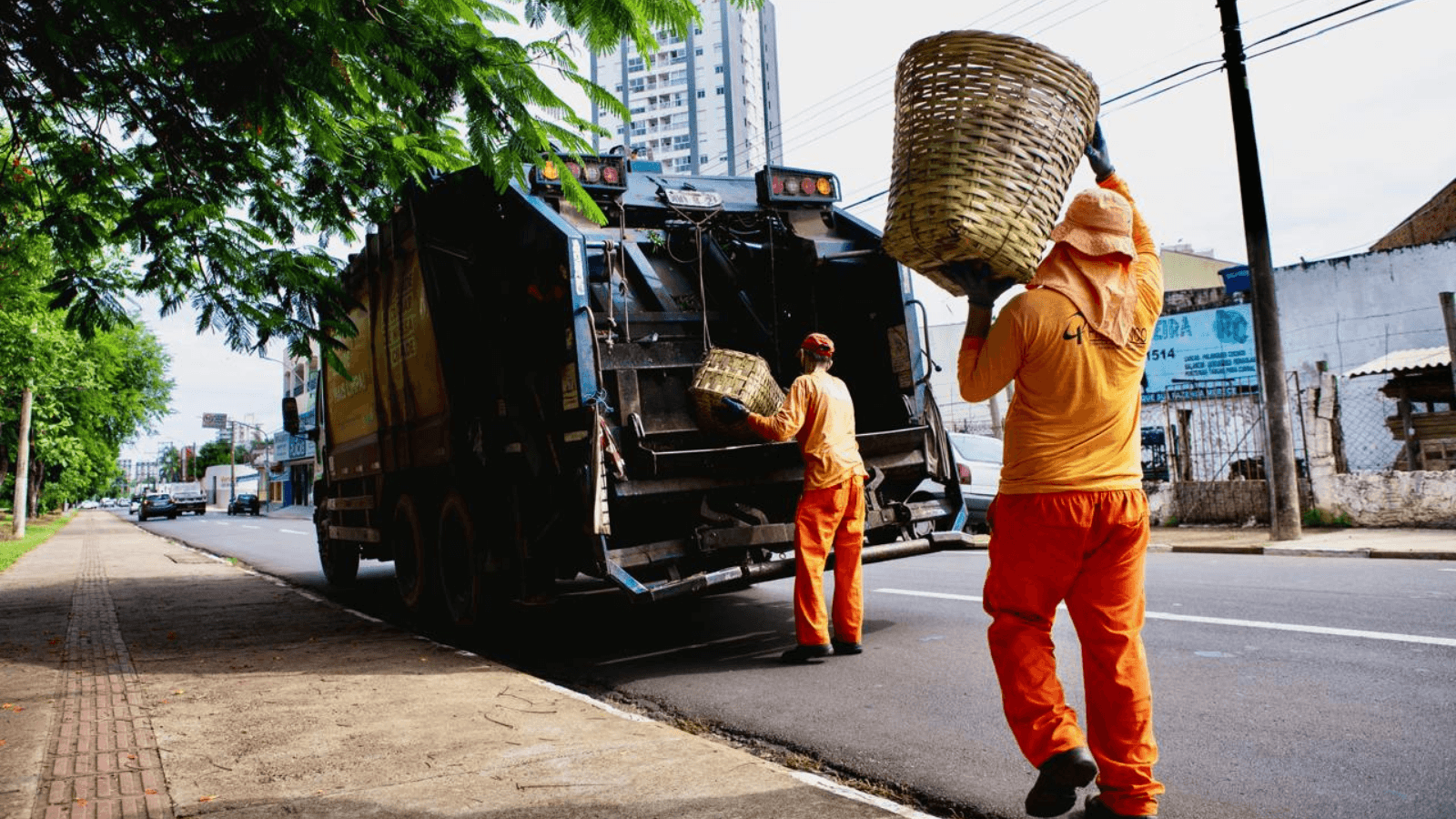 Confira os serviços que devem funcionar no feriado do Dia do Trabalho