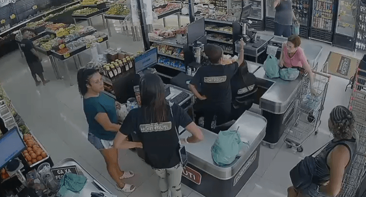 Duas mulheres denunciam que foram vítimas de racismo pelo mesmo homem, na Zona Norte