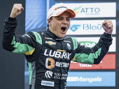 "O que o Verstappen faz na F1 só o Senna fez", diz Felipe Massa sobre temporada de 2025