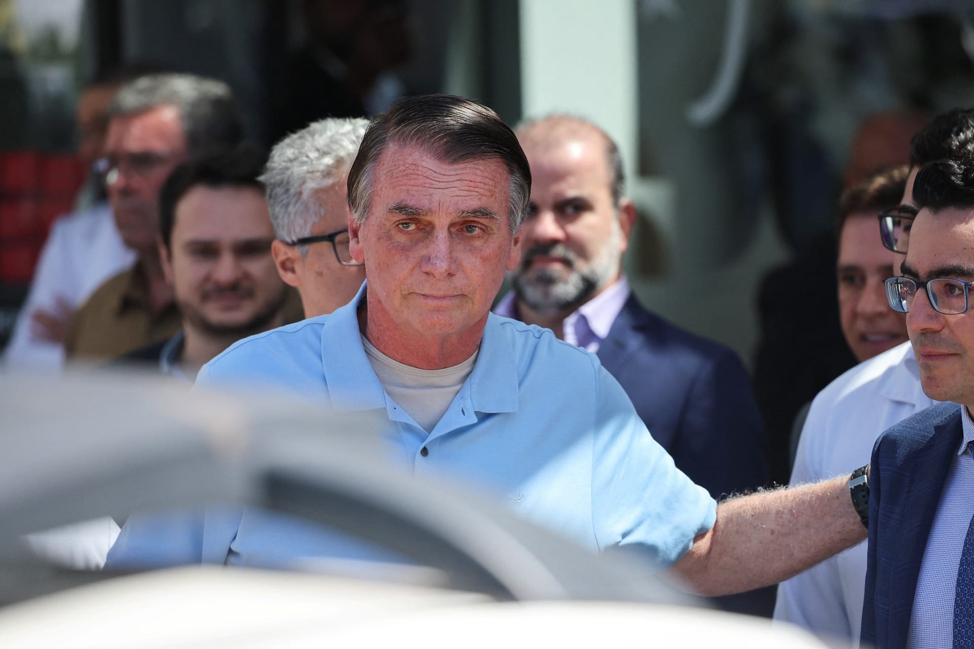 Moraes autoriza Bolsonaro a receber visita dos filhos durante prisão domiciliar