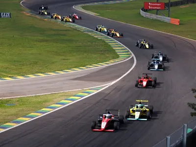 Fórmula 4 Brasil começa 2025 com três vencedores diferentes nas três corridas em Interlagos