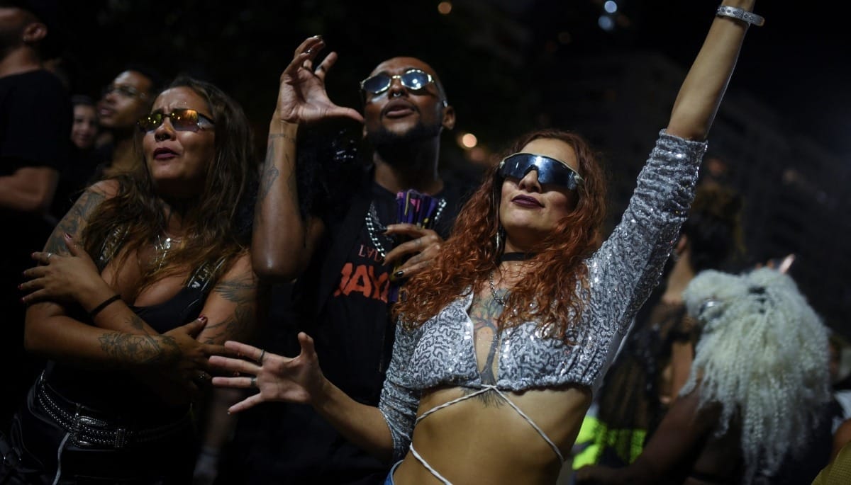 Saída do show da Lady Gaga em Copacabana tem transtornos e preços abusivos