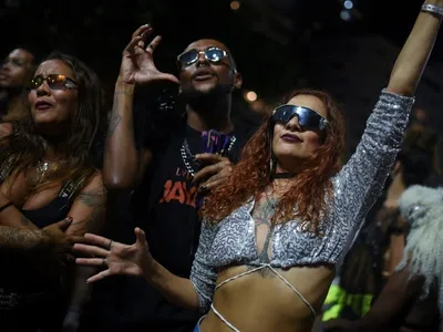 Saída do show da Lady Gaga em Copacabana tem transtornos e preços abusivos