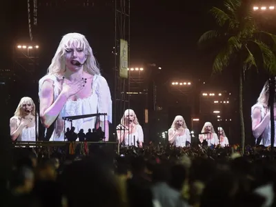 Embaixadora britânica responde Paes sobre reportagem da BBC que contesta show de Lady Gaga