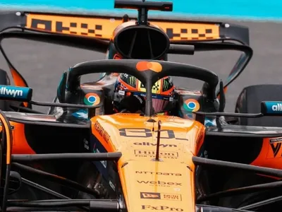 Oscar Piastri vence GP de Miami com sobras e abre vantagem na liderança do Mundial