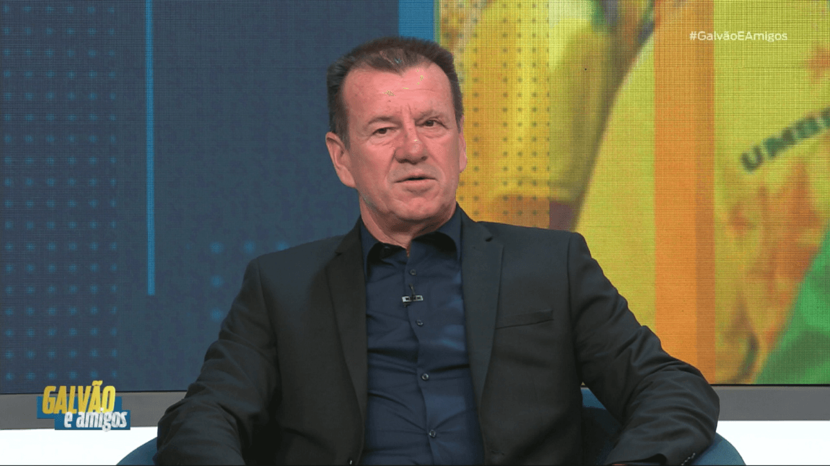 Dunga diz que Seleção perdeu identidade e critica quantidade de estrangeiros no Brasil