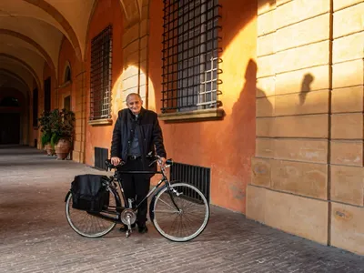 Cantor, ciclista, poeta: conheça os candidatos a papa mais 'carismáticos' do conclave