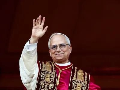 Novo papa já criticou vice dos EUA por tratamento a imigrantes