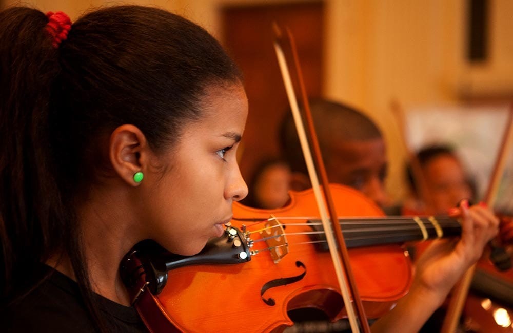 Orquestra de Sopros da Ação Social pela Música do Brasil faz apresentação de Dia das Mães