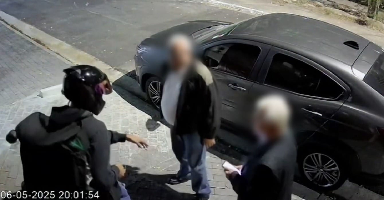 'É pastor?': criminoso desiste de assalto ao descobrir que vítimas eram