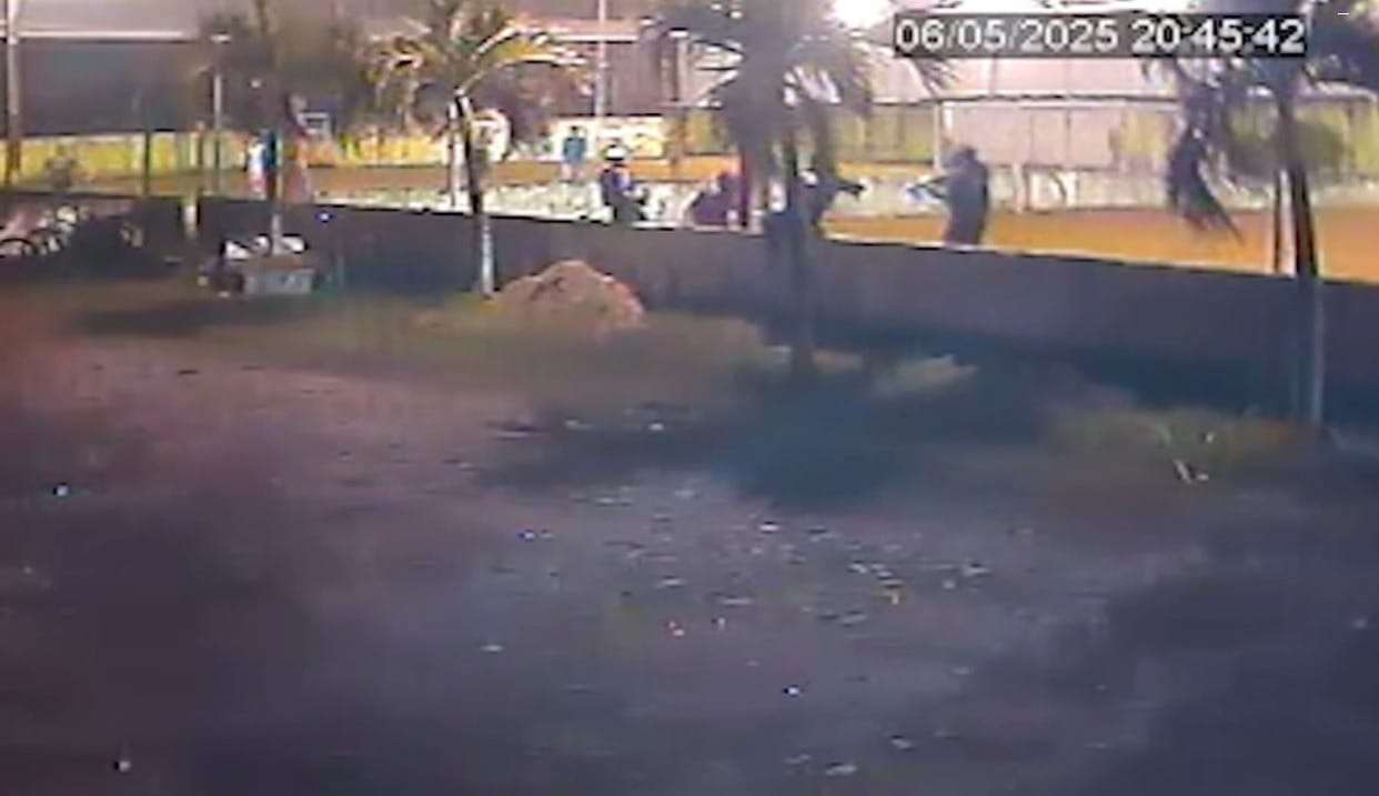 Criminosos disfarçados de policiais invadem jogo de futebol e matam quatro pessoas no Ceará