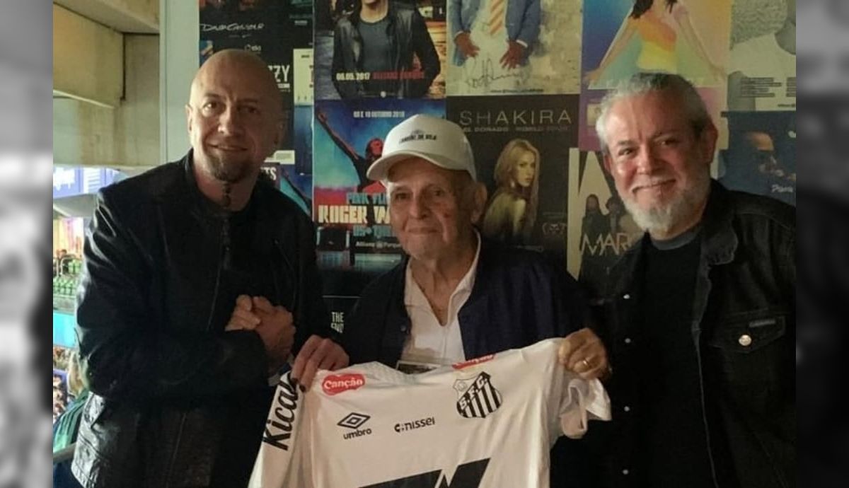 System of a Down: Guitarrista e baixista assistem ao jogo Santos x Ceará
