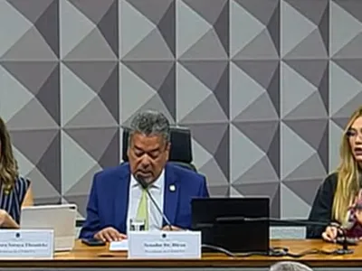 'Será que está se colocando como investigada?', diz senadora sobre pedido de Virgínia Fonseca