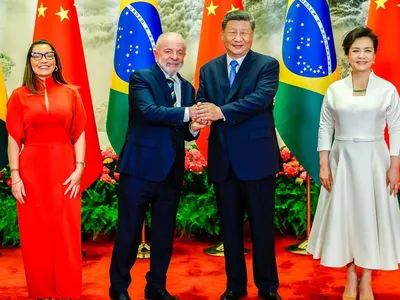 Bolsonaro critica presença de Janja na China: 'Vexame atrás de vexame'