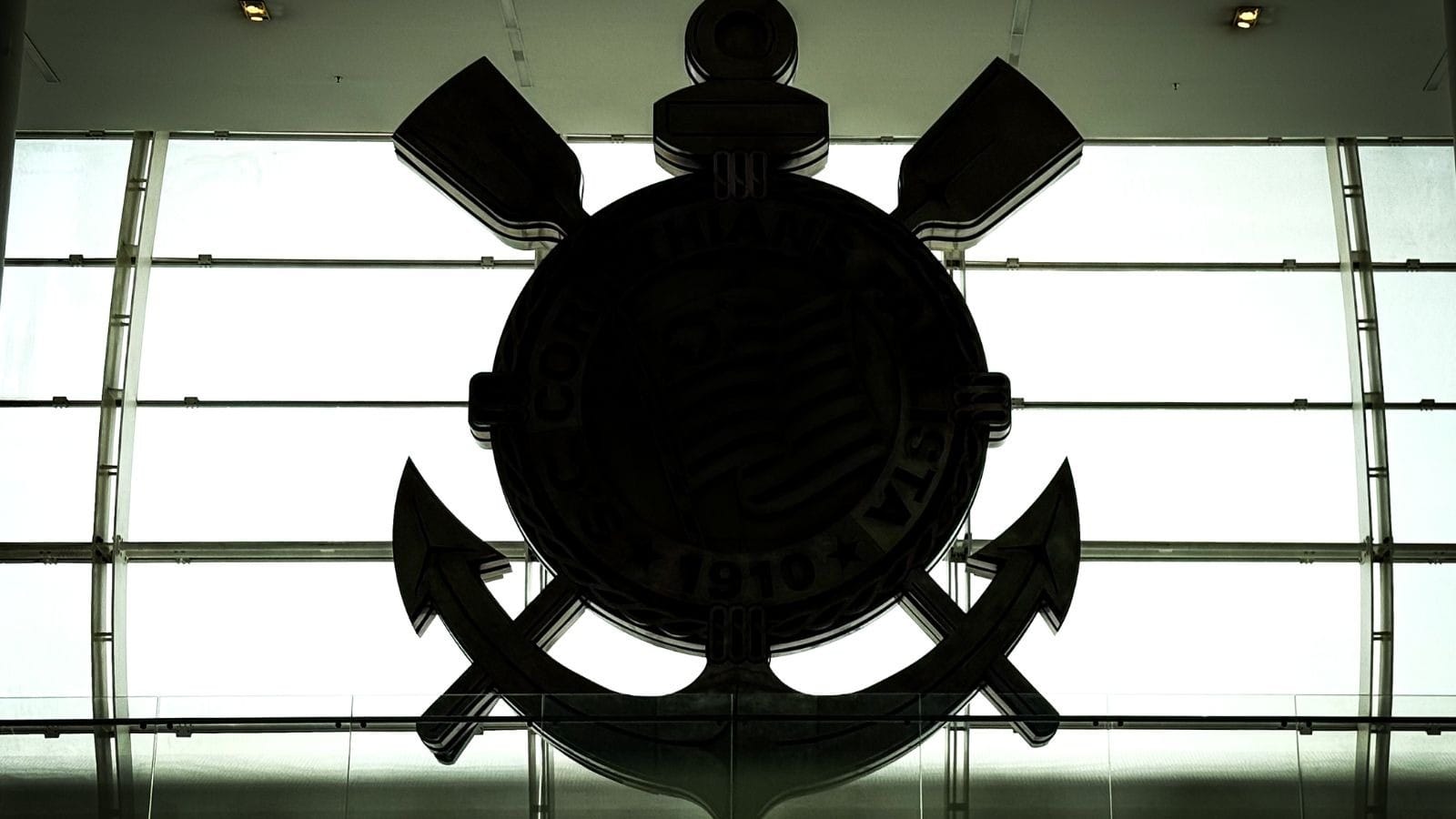 Polícia indica que comissão paga pelo Corinthians a Vai de Bet foi destinada a conta do PCC