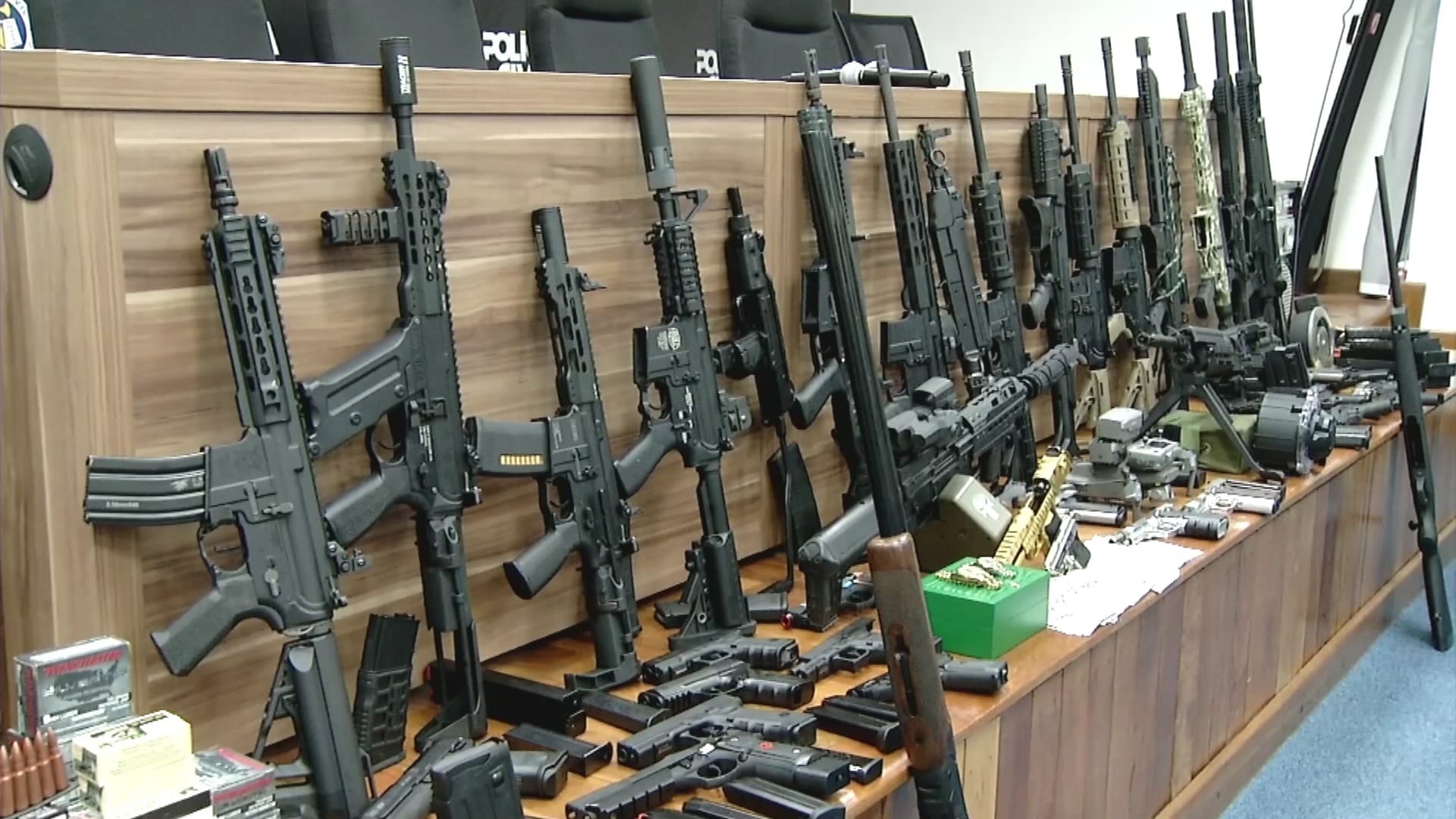 Sete em cada 10 fuzis apreendidos no Rio são fabricados nos Estados Unidos