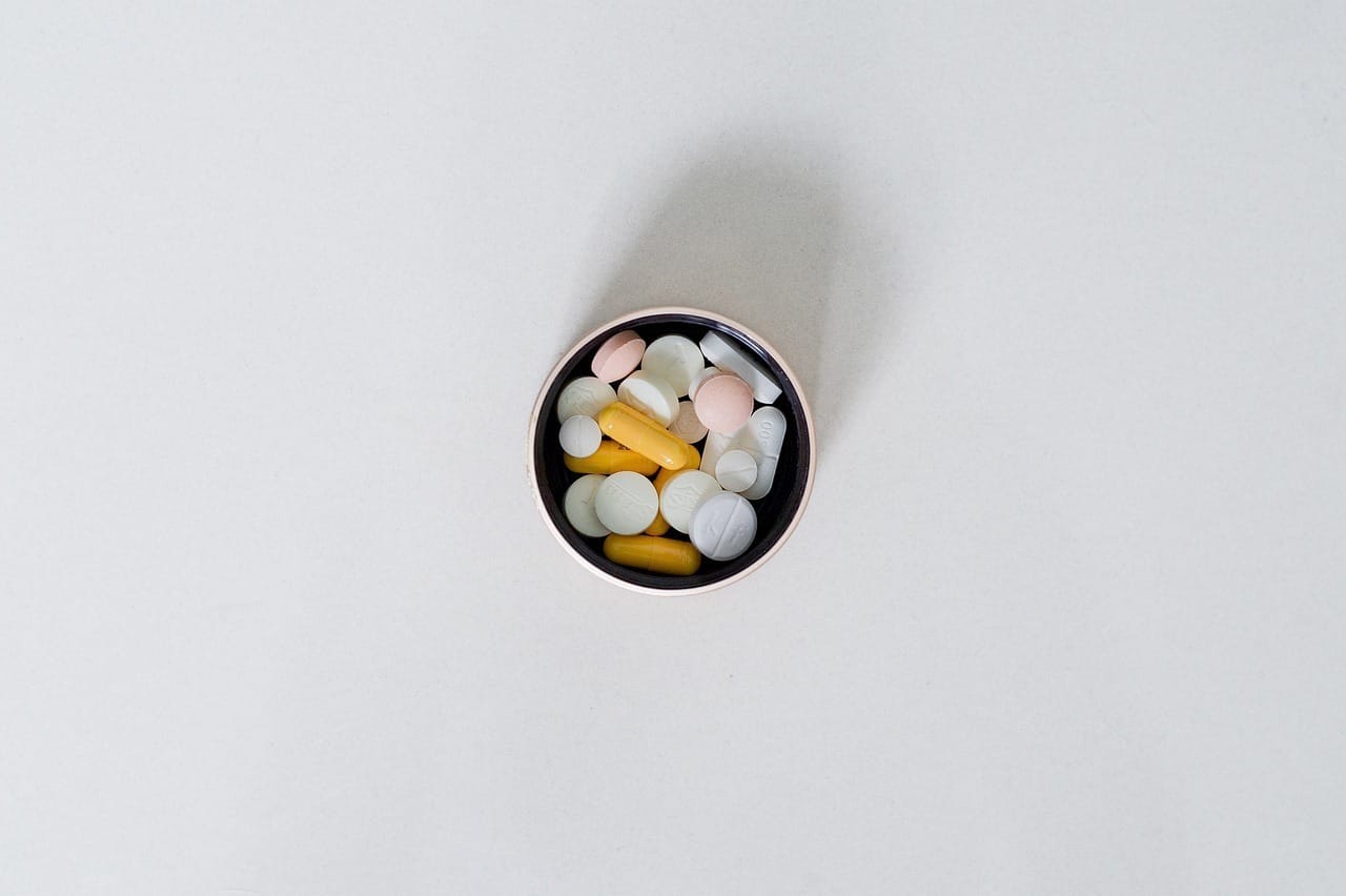 Suplementos lideram buscas no Brasil, mas 65% reprovam na Anvisa