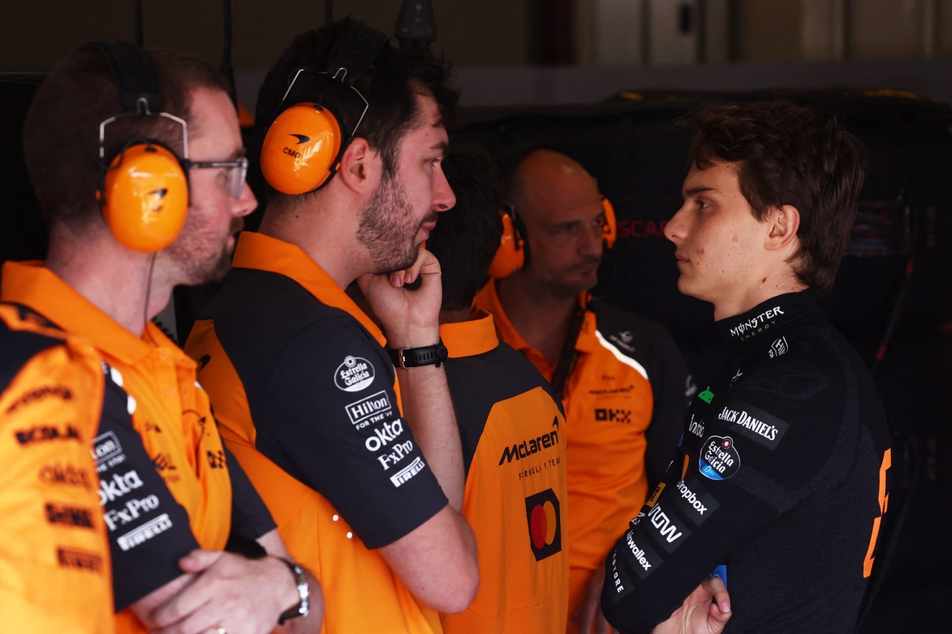 Piastri completa pódio em Ímola e lamenta estratégia da McLaren