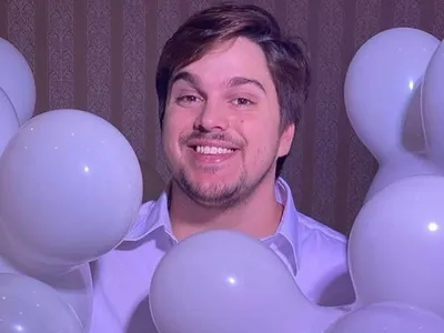 Lucas Salles relembra CQC e afirma: “Foi a fase mais feliz da minha carreira”