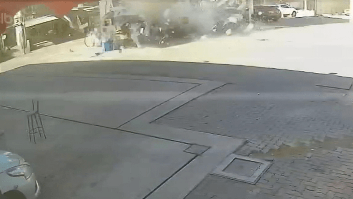Vídeo: explosão em posto de combustíveis deixa quatro feridos no RJ