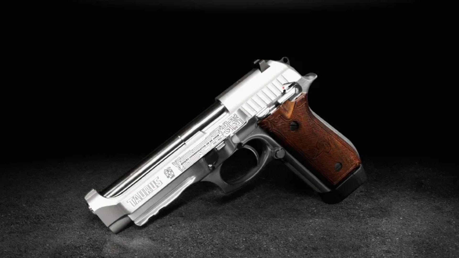 Criminosos roubam 30 armas de estande de tiro em São Paulo