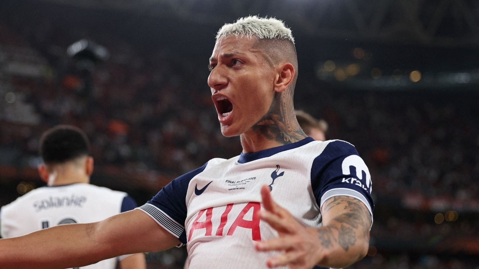 Tottenham vence Manchester United, conquista a Liga Europa e quebra jejum de 17 anos